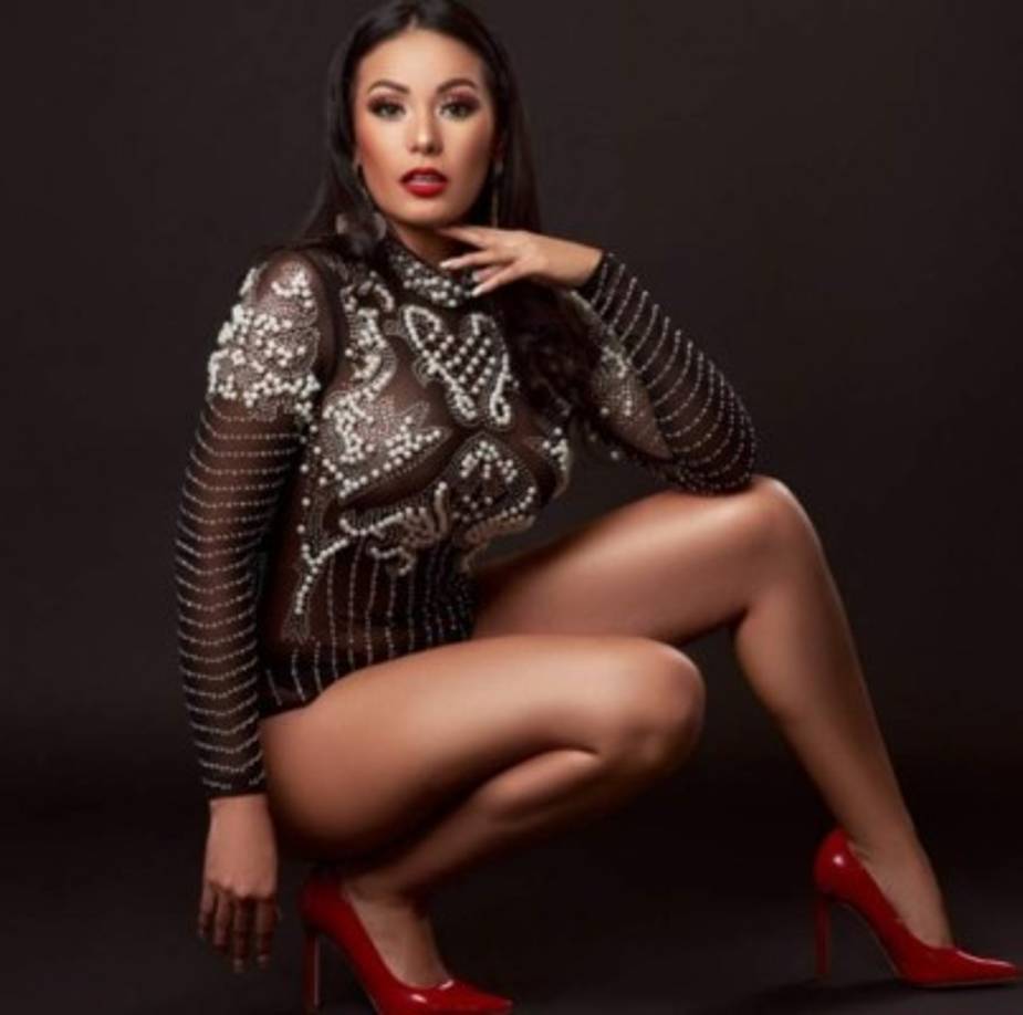 Dándose por aludida, Oseguera publicó un extenso mensaje donde lamentaba la traición a Carito, refiriéndose a Carolina Lanza, aunque no menciona directamente a Milagro Flores, pero sí hace referencia a la presentadora de HCH.