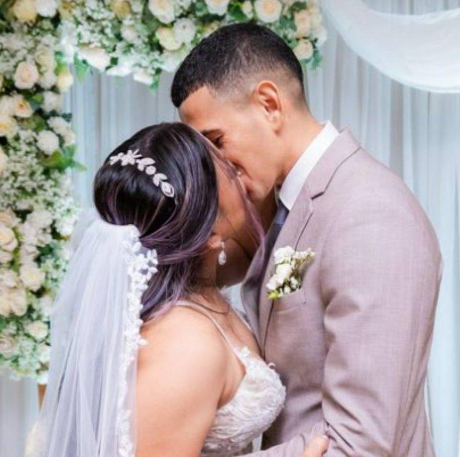 Y hubo una sorpresa en los últimos días. Edwin Maldonado, volante que ha formado parte del Motagua en las últimas campañas, aprovechó para casarse.