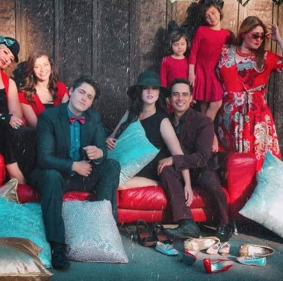 Esta es la imagen más reciente de la actriz junto a su familia.