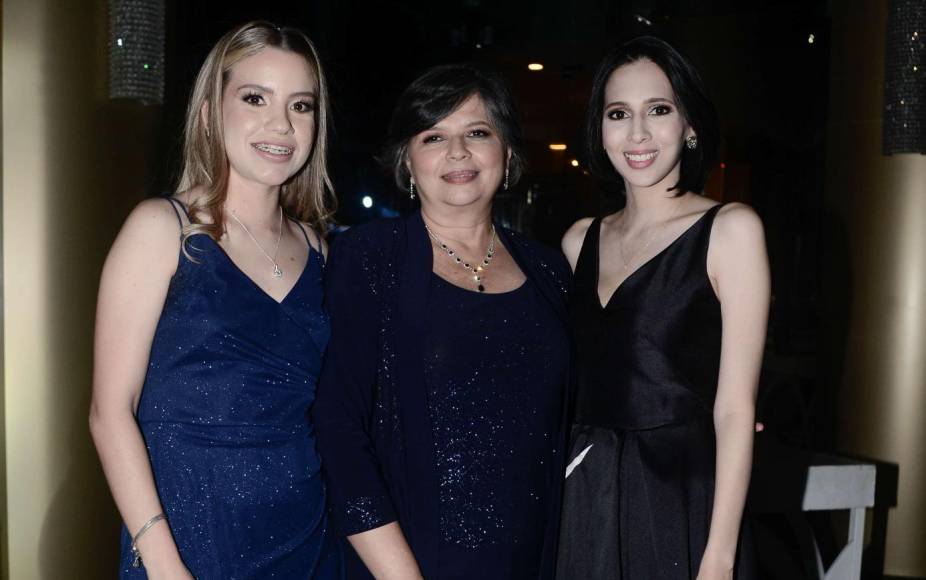 Norma Mendoza, Raquel Gannoun y Elisa Torre