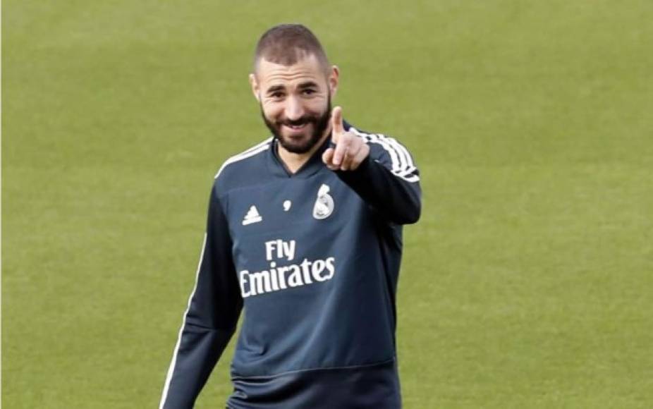 Karim Benzema subió un puesto en el top gracias a la renovación de contrato que firmó en septiembre de 2017 y a las primas por los trofeos logrados con su club, ya que no figura entre los campeones del mundo.