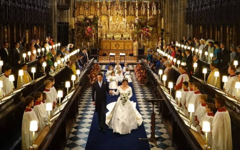Según los expertos los diseños de las novias de la Familia Real Británica se han ido simplificando progresivamente.