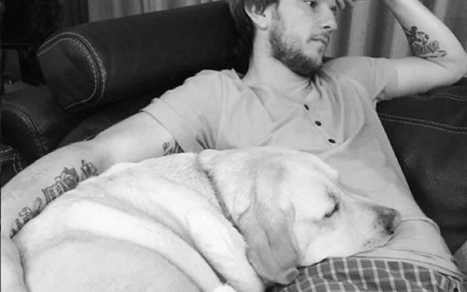 Ivan Rakitic tiene dos perros: Bruno, un labrador de cinco años y Enzo, un pomerania de un año.