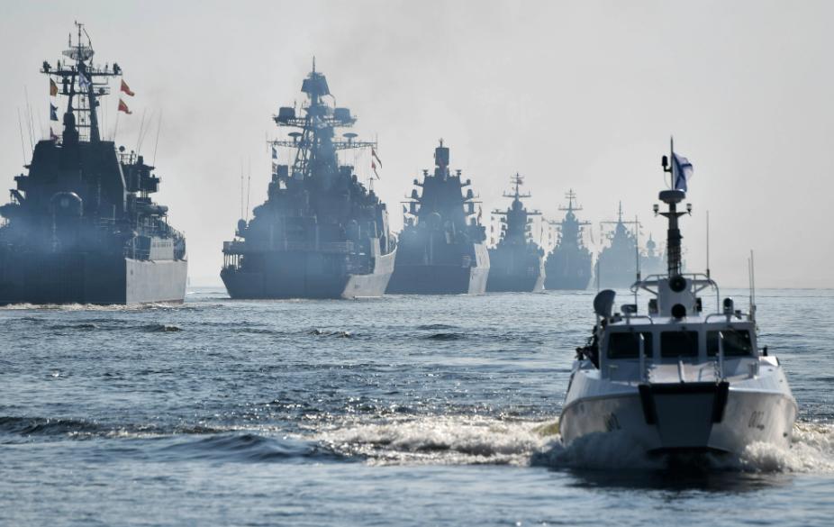 Putin presume despliegue de buque con misiles hipersónicos