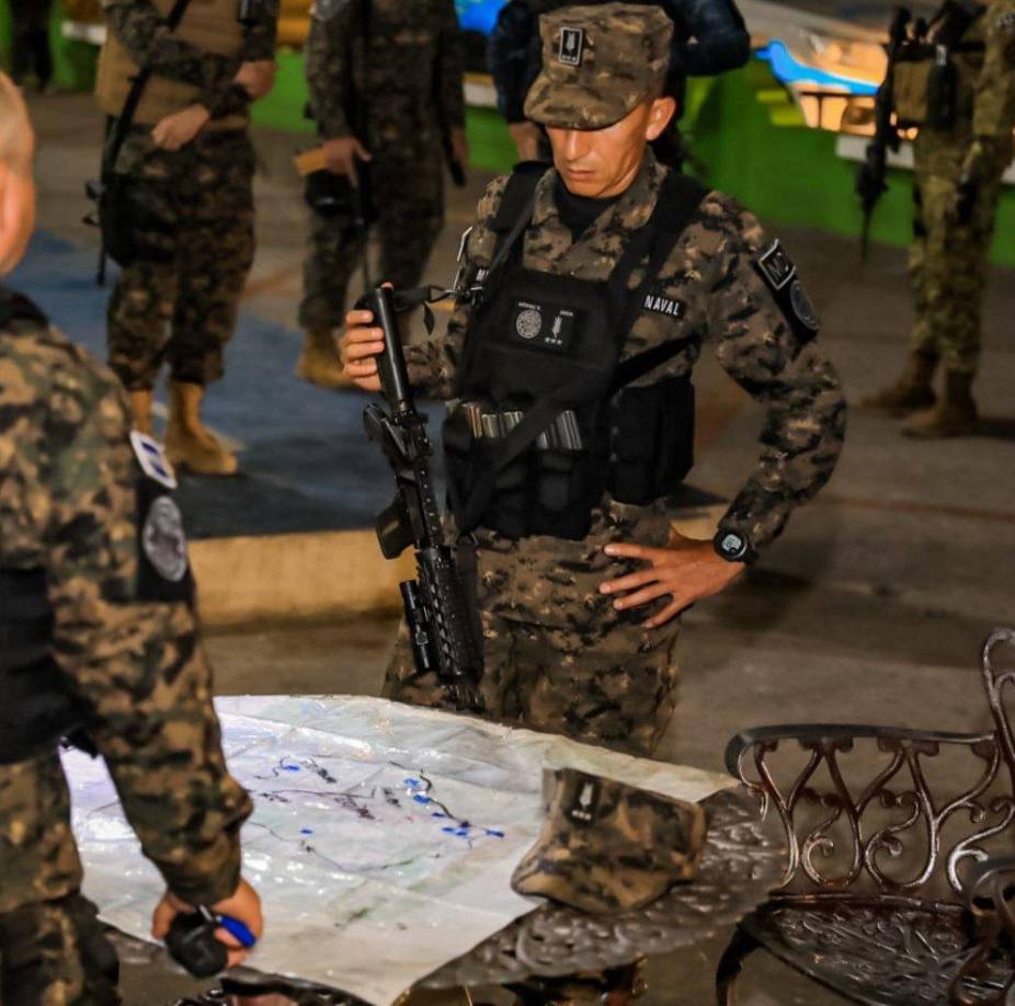 El ministro de Seguridad, Gustavo Villatoro, afirmó en una entrevista televisiva que unas 5.000 personas arrestadas bajo el régimen de excepción, que representan más de 7 % de las detenciones, han sido liberadas.