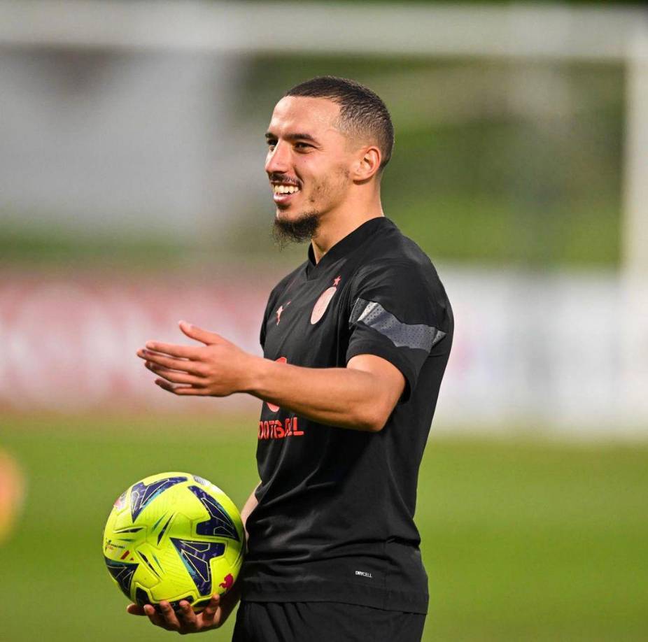 Según apunta Fabrizio Romano, el centrocampista argelino Ismael Bennacer renovará contrato con el AC Milan hasta el 2027.