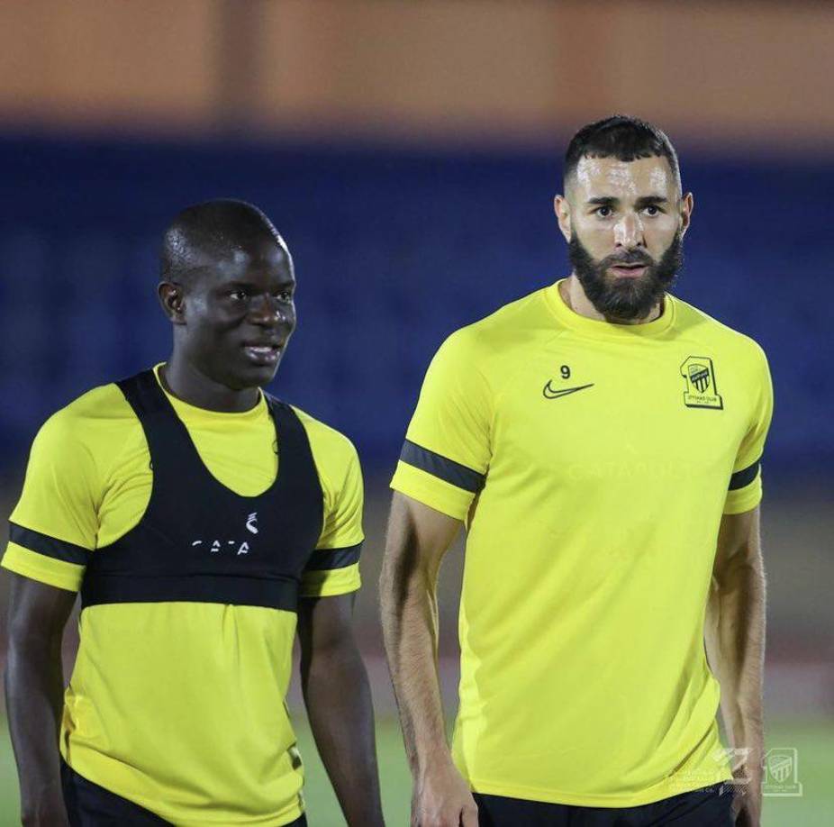Benzema fue “excluido” de la pretemporada con el Al Ittihad. El jugador y sus compañeros se tenían que presentar el viernes y Marcelo Gallardo ha decidido no tener distinciones con él y que no viaje al stage de pretemporada.