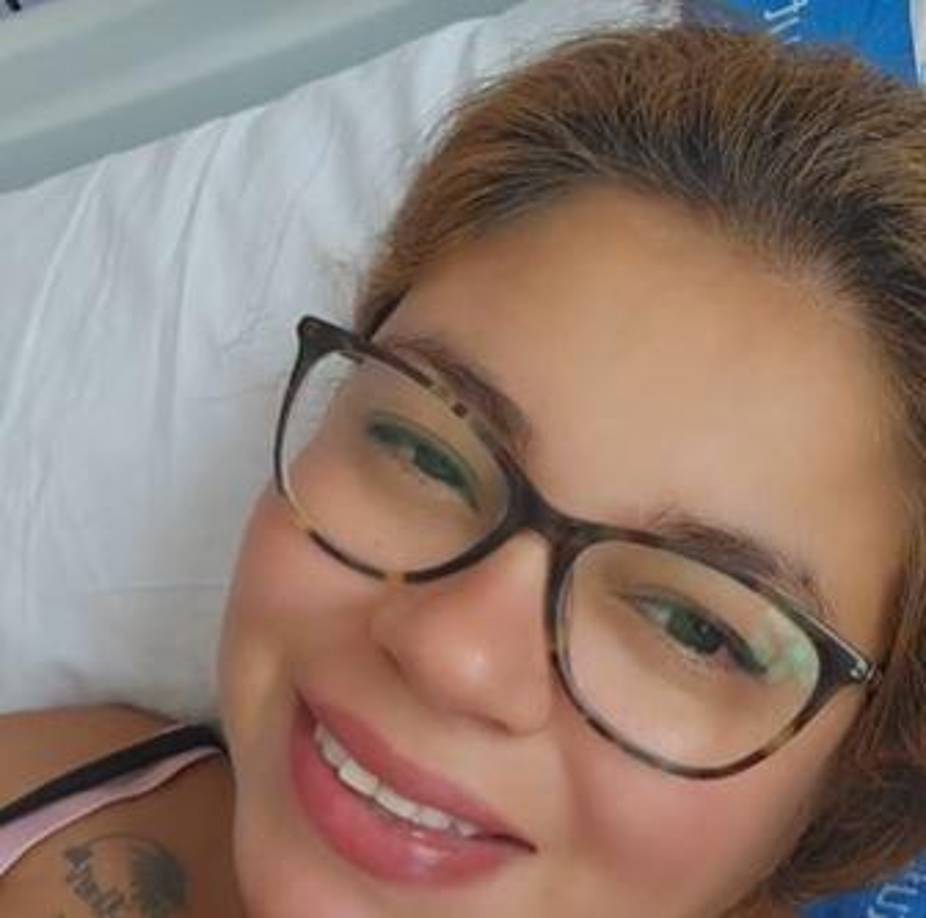 “Dios me concedió el deseo de ser mamá nuevamente”, escribió Karina Chinchilla.