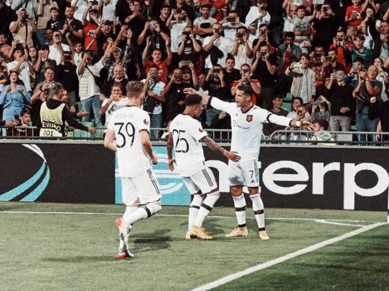 Cristiano Ronaldo celebrando su gol de penal marcado ante Sheriff.