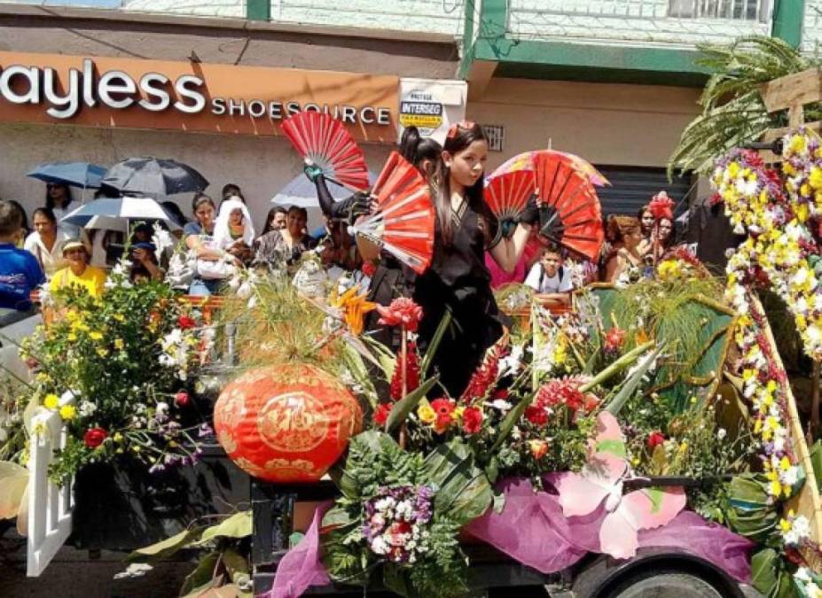 El primer Festival de las Flores se llevó a cabo el 4 de mayo de 2013, con actividades culturales y tradicionales desfiles, atrayendo a miles de hondureños y extranjeros, que muchos años después se convirtieron en un atractivo turístico que cuenta con artesanos locales y nacionales.