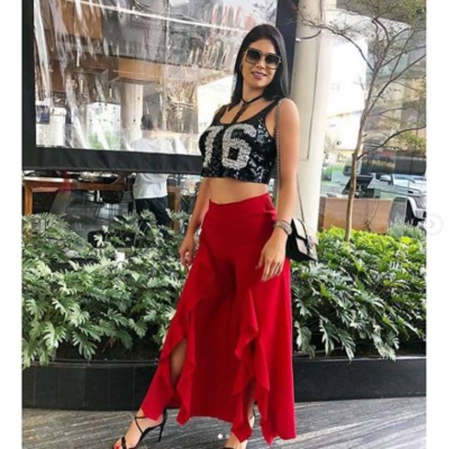 El futbolista Carlos Salcedo acusa a su hermana Paola de interferir, junto a su propia madre, primero para impedir que él se hiciera cargo de la hija que tuvo fuera del matrimonio y después aliándose con la mamá de esta para sacar beneficio de ello.