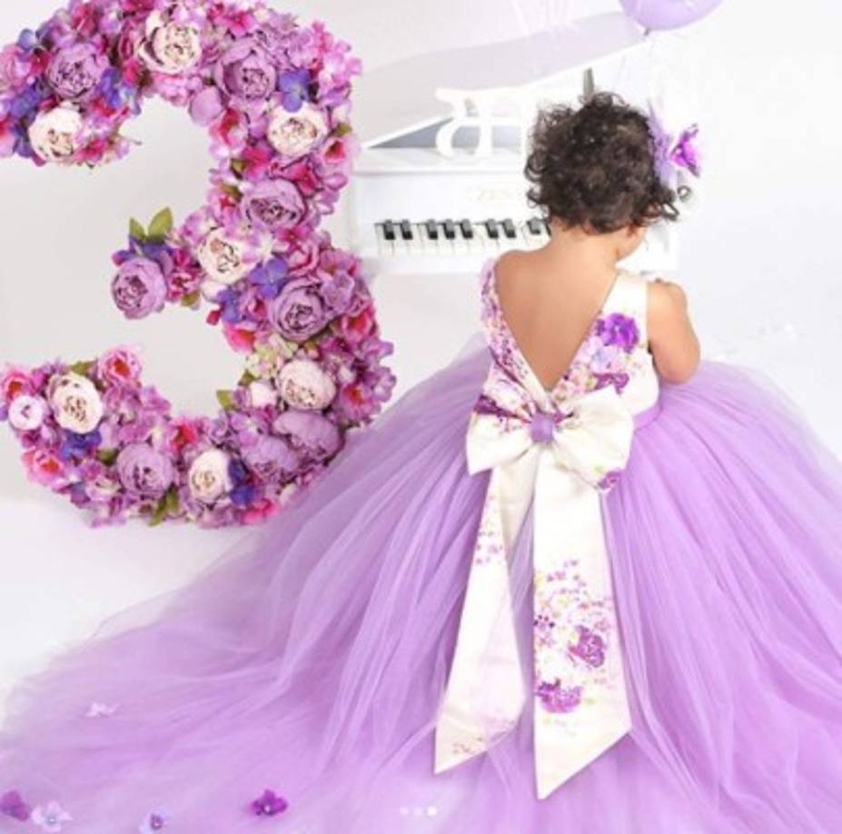 Su madre describe a la pequeña diva como una niña de carácter y cautelosa.