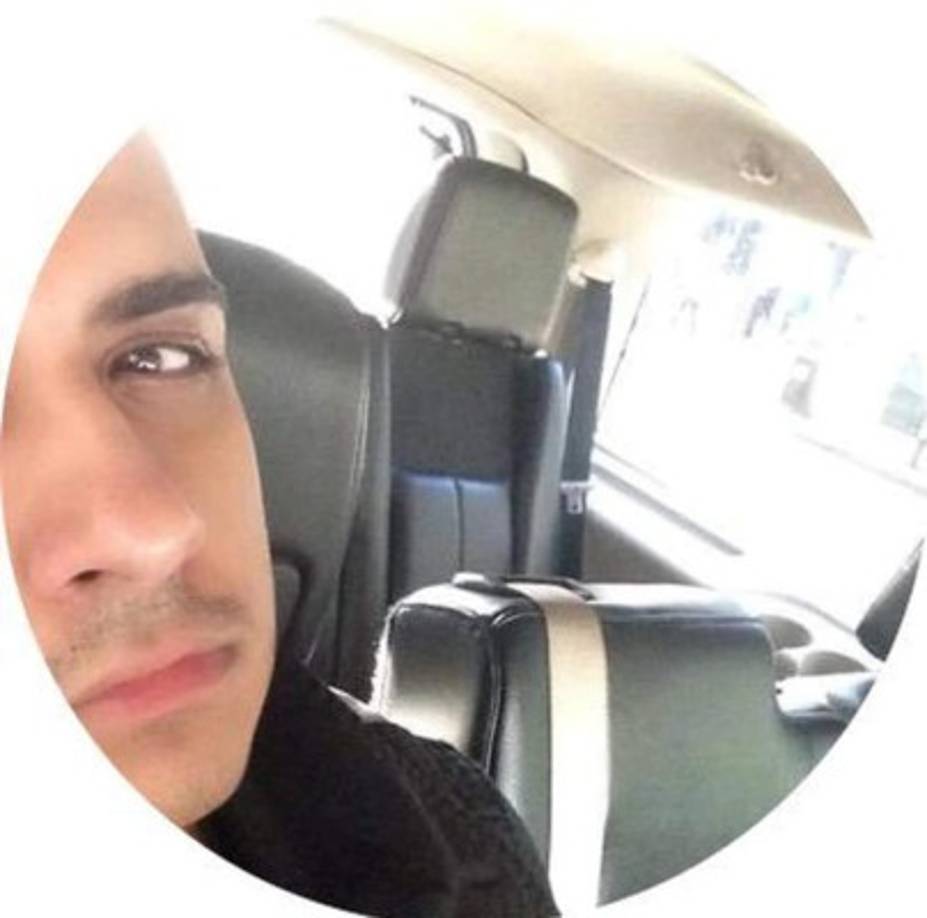 Yashar Ali<br/><br/>Es un periodista cuyo poder en internet radica en su cuent de Twitter. En su perfil, con más de 425.000 seguidores, publica noticias relevantes, sobre todo de política estadounidenses que comienzan conversaciones virales. <br/><br/>Ha logrado recaudar grandes cantidades de dinero para el rescate de elefantes, y cuando ocurrió el incendio de Notre Dam, él reunió dos millones para reconstruir tres iglesia quemadas en Lousiana.<br/><br/>