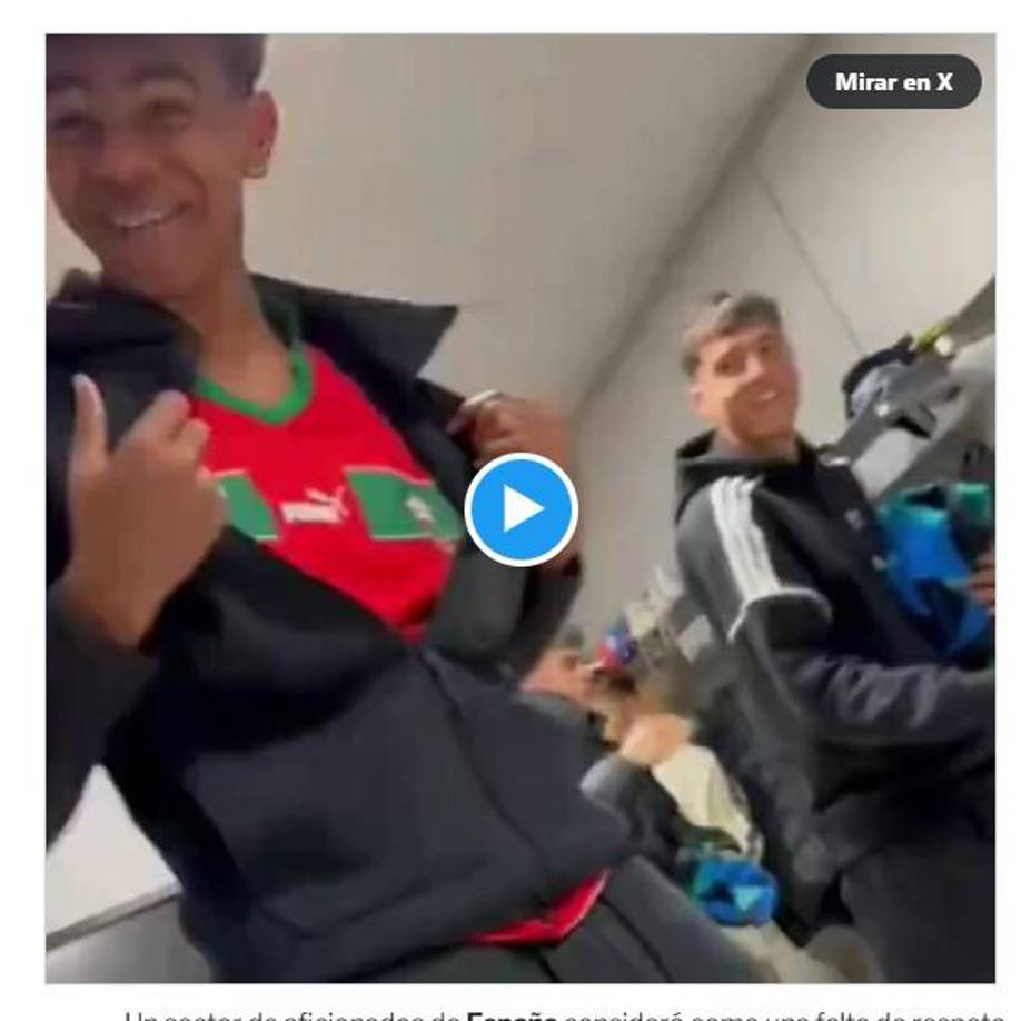 Sin embargo, la polémica rodea al joven delantero de 17 años en la víspera de la final de la Euro contra Inglaterra luego de que volvió a circular un video en el que se habría burlado de la eliminación de La Roja en los octavos de final del Mundial de Qatar 2022 a manos de Marruecos. En el clip que había circulado ya en agosto del año pasado se observa a Lamine Yamal besar el escudo de la selección marroquí, misma que tiene puesta, aunado a que se le escucha reír.