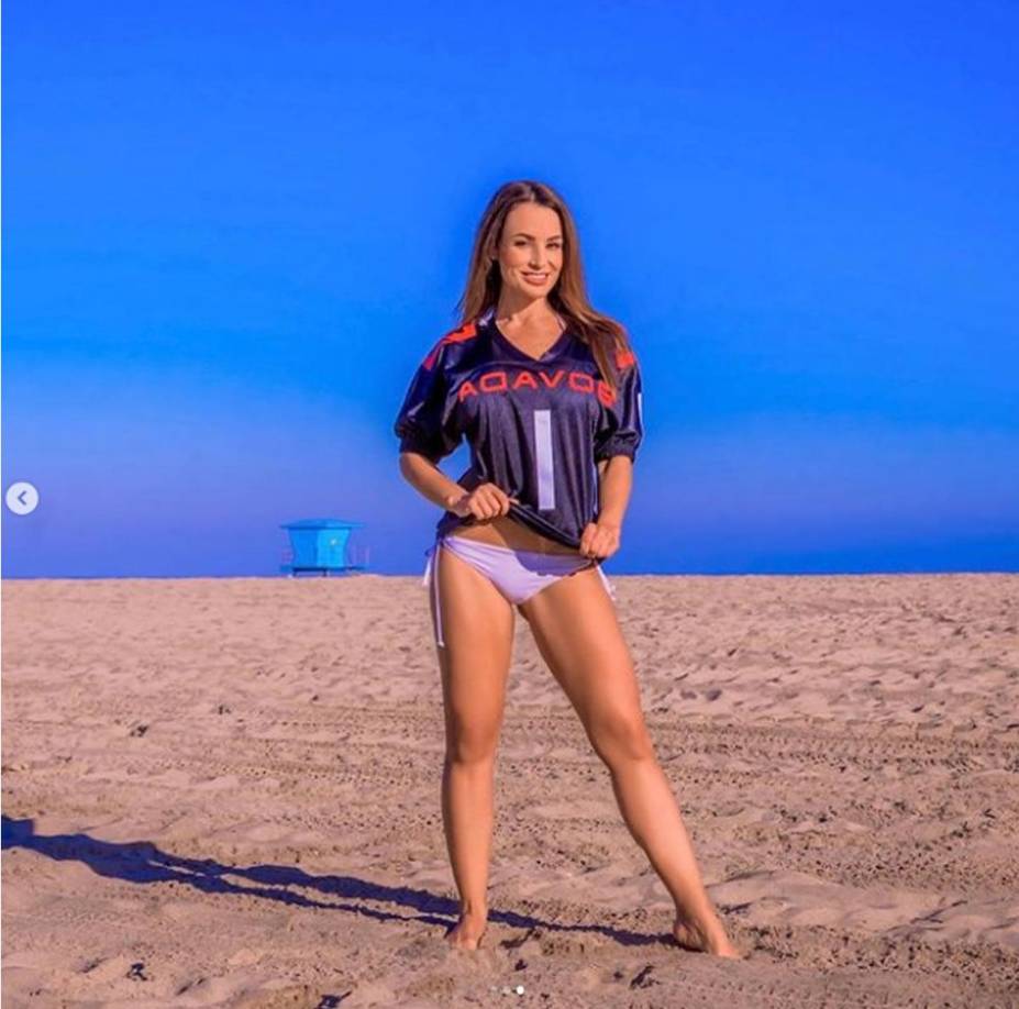 “Estas relaciones secretas que sólo se dan en nuestros viajes son realmente íntimas. Se convierte en un vínculo especial y privado”, añade Lisa Ann, desvelando que “los jugadores de la NBA sólo quieren cumplir sus fantasías sexuales, y me utilizan a mí para que las haga realidad”.