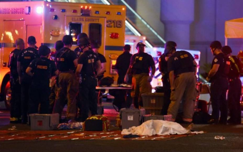 El tiroteo ocurrido anoche en la clausura del Festival de música country 'Route 91 Harvest', en La Vegas, con al menos 50 muertos y más de 200 heridos, es el más grave registrado en Estados Unidos en los últimos años.