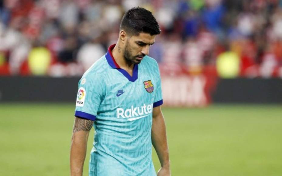 Luis Suárez, cabizbajo al final del partido.