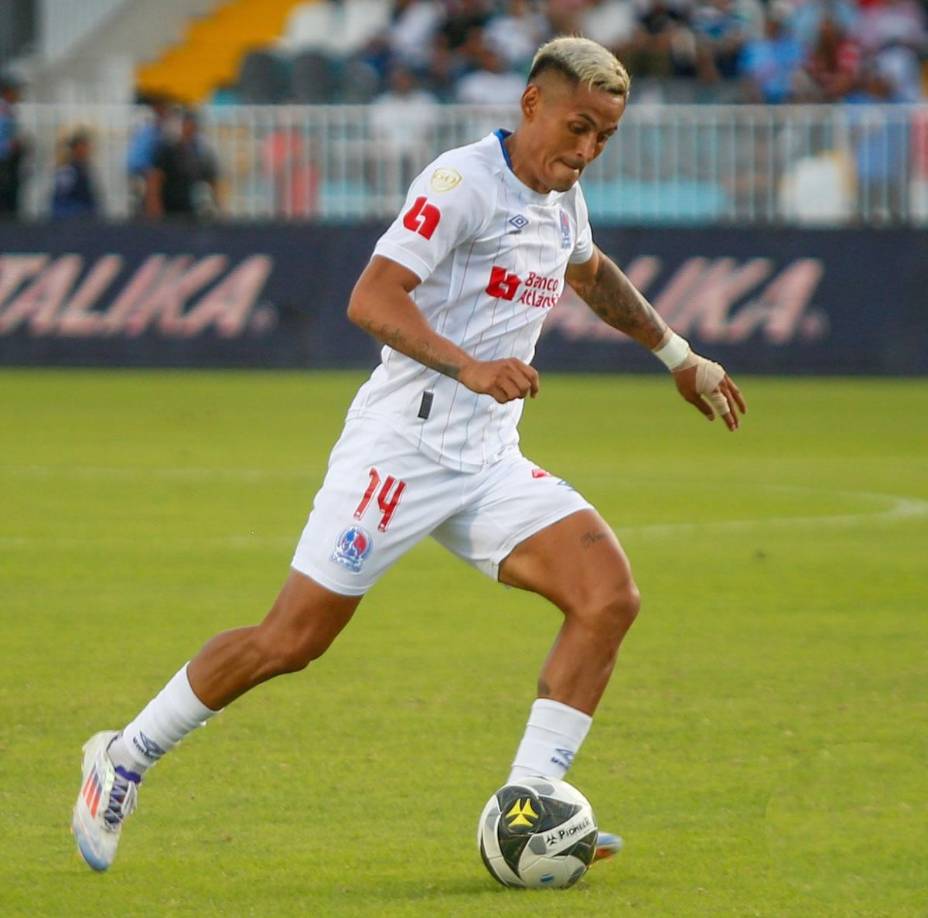 Una de las bajas confirmadas del León es Andy Nájar y además Maylor Núñez tampoco estará, ambos por lesión. La banda derecha del Olimpia sufre. Otra baja que estaba confirmada es André Orellana, quien se perdió todo el resto del campeonato.