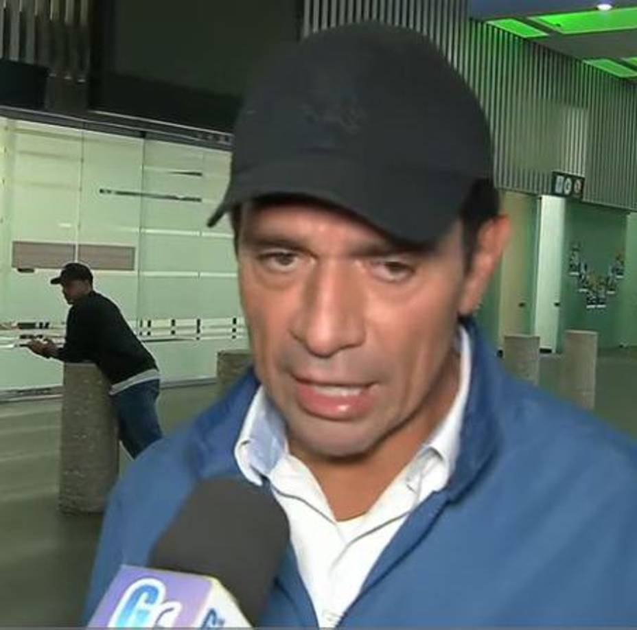 Este radical cambio se lo debe únicamente a la disciplina y un estilo de vida más saludable, pues está tratando de recuperar el físico que tenía antes de participar en el melodrama “S.O.S. Me estoy enamorando”, para el que tuvo que ganar varios kilos.