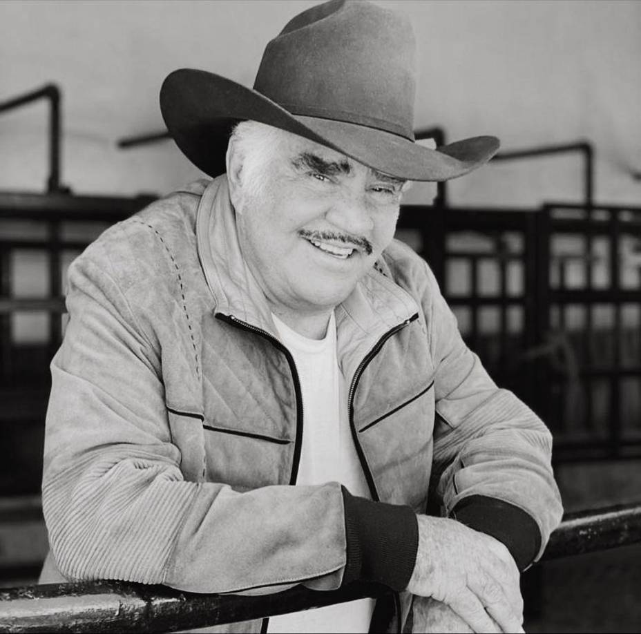 El “Charro de Huentitán” perdió la vida después de haber tenido al país en vilo en las últimas semanas, pero sobre todo en las últimas horas, ya que el sábado la familia comunicó que se encontraba en “estado crítico” de salud y “con pronóstico muy reservado”.