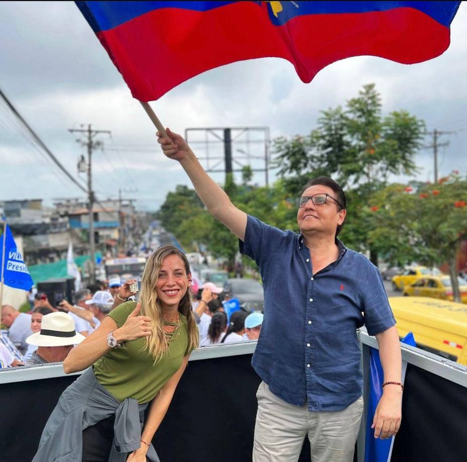 El presidente agregó que “por su memoria y por su lucha, les aseguro que este crimen no va a quedar impune” y que “el crimen organizado ha llegado muy lejos, pero les va a caer todo el peso de la ley”.