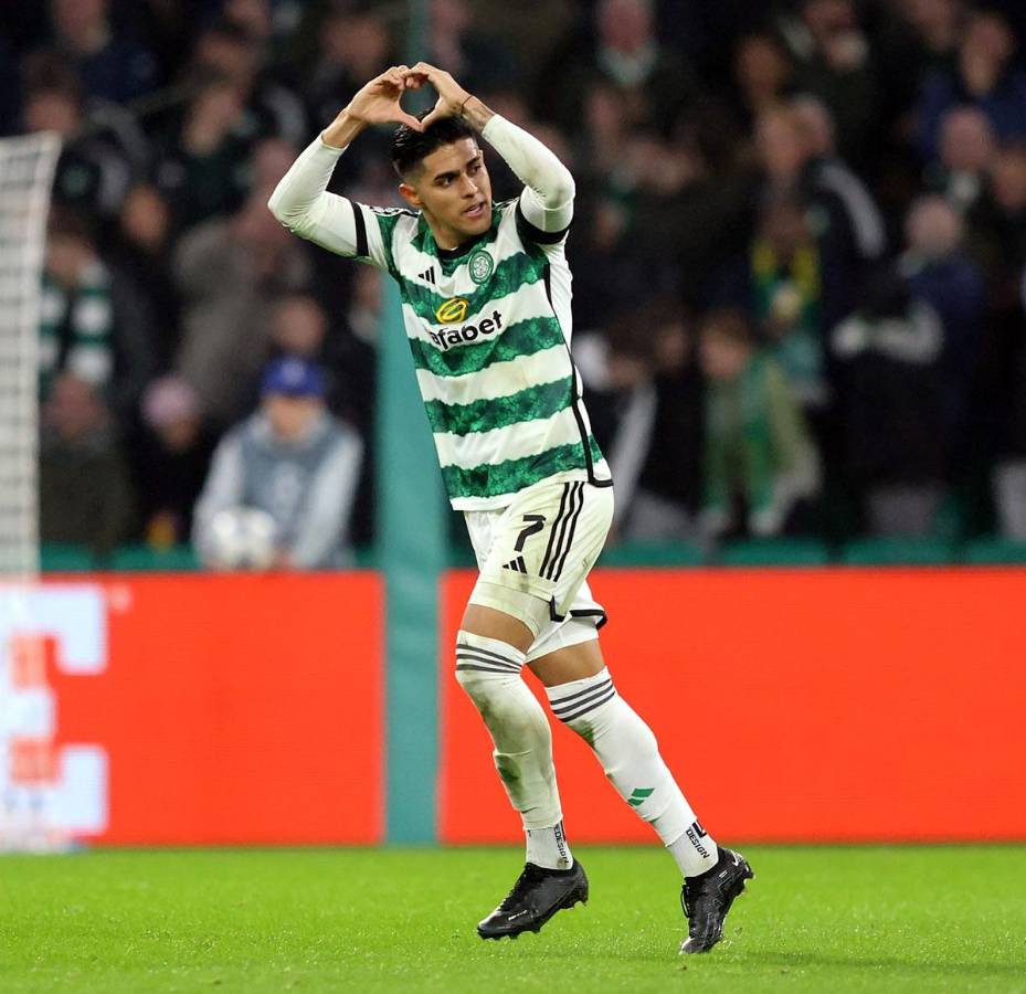 Luis Palma celebrando su golazo contra el Atlético de Madrid en Champions League.