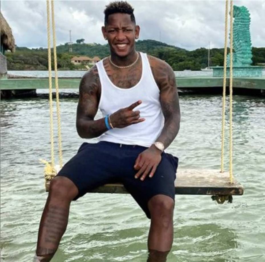 Romell Quioto no se queda atrás y en Instagram muestra como disfruta la vida.