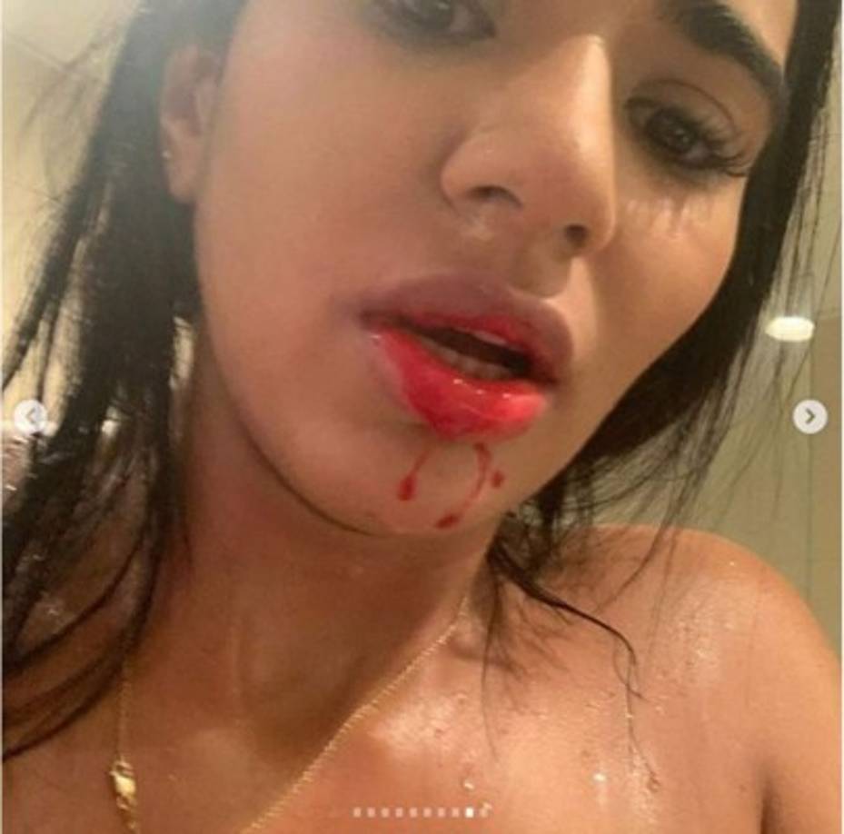 “Hay amenazas y todo diciendo que me va a dañar la vida y la de mi familia llamando a personas malas que trabajan en mi cuidad haciendo que sólo entre en desesperación al ver a mi familia en peligro, hago esto por miedo porque este hombre, quien lo ve en redes o prensa como si fuera un hombre sabio y habla con madurez, pero la realidad es otra”, dice la hermosa mujer colombiana.