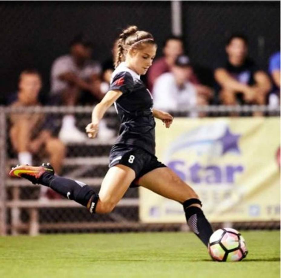 Ella se desempeña como defensora en la Universidad de Nevada, Las Vegas (UNLV).