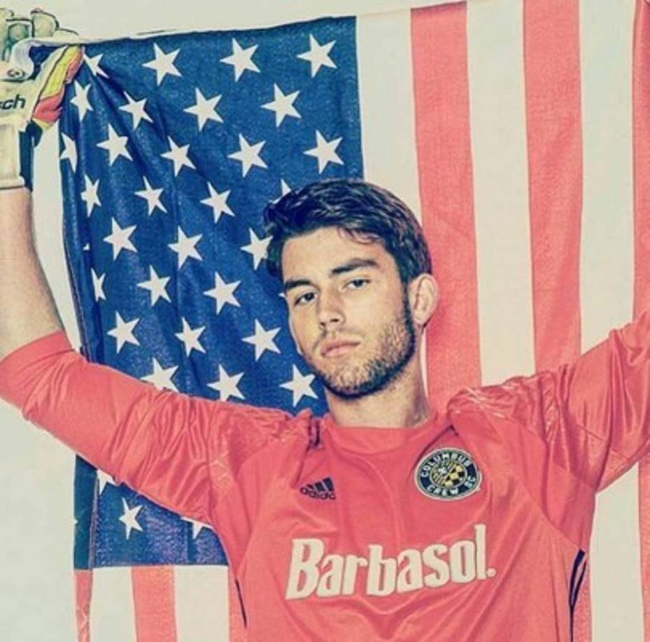 'Cuando estás en una relación que te hace feliz, y en las redes sociales ves a gente publicando sobre sus novias, se siente raro no ser parte de eso', dijo Matthew a Outsports, un sitio web de noticias deportivas que se enfoca en temas de homosexualidad.