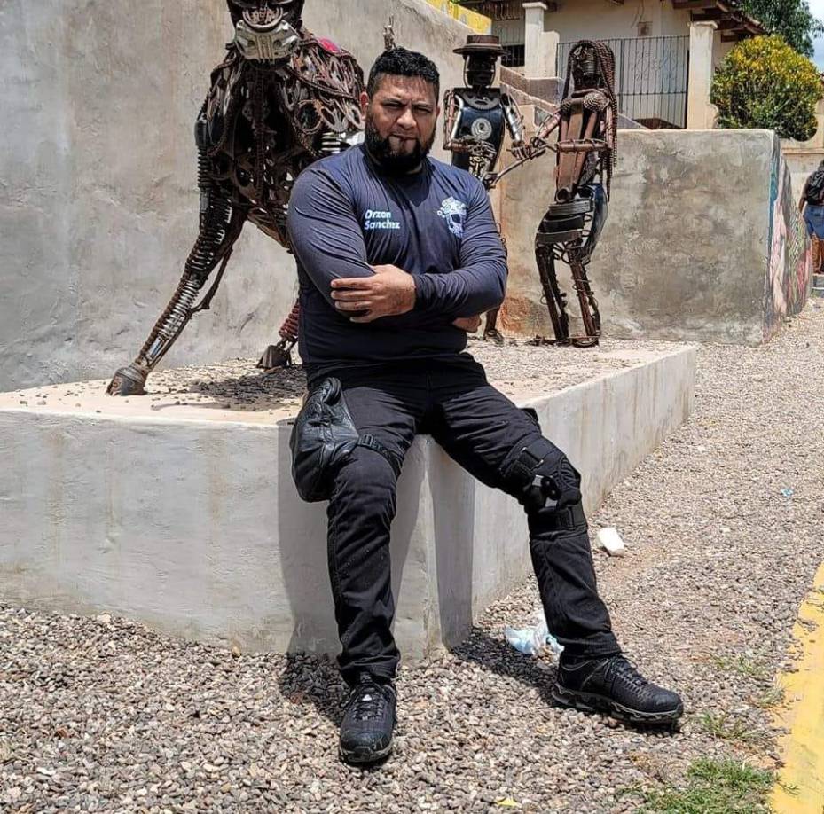 “Lastimosamente he perdido un familiar. Solo Dios y el tiempo podrán ayudar a sanar el dolor que sienten en este momento. Esto no es un hasta siempre , esto es un hasta pronto, hermano y compañero minero Dios te reciba en su santa gloria”, lamentó Evaristo Zelaya.