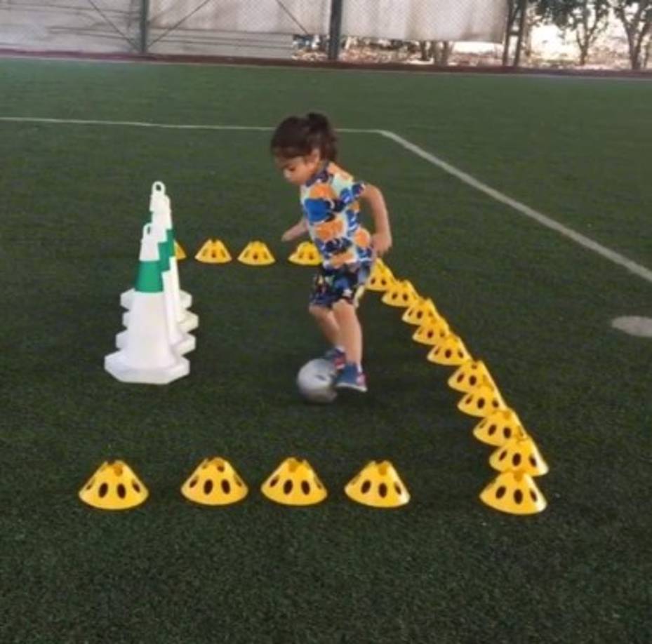 La mayoría de prácticas físicas de Arat son las mismas de un adulto.