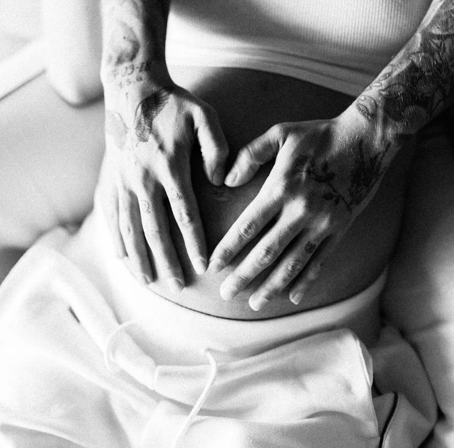 Por su parte, Maluma esta más emocionado que nunca con la llegada de su bebé, quien ya la presumió en sus redes sociales, dedicó un emotivo mensaje.