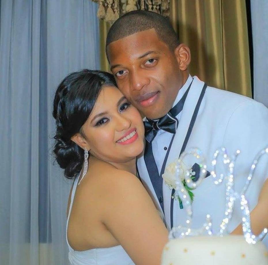 Buba López: El portero hondureño tiene como esposa a Karla Trejo, con quien se casó en el 2016.