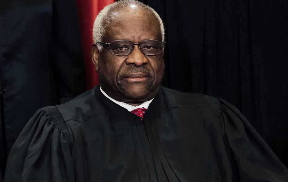 Juez del Supremo de EEUU, acusado de aceptar viajes de lujo de un republicano