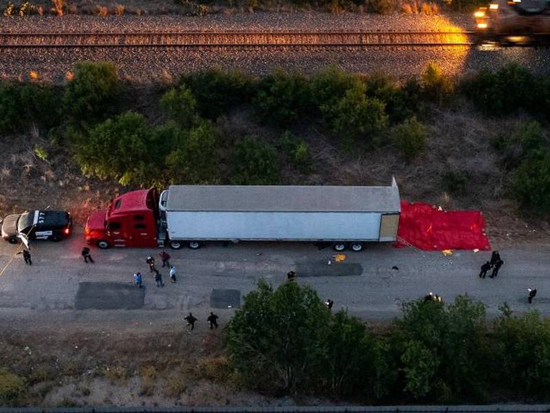 14 de los 51 migrantes fallecidos son de origen hondureño, según informaron autoridades mexicanas.