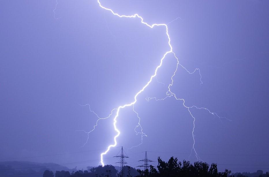 Rayo mata a empleado de la construcción en San Pedro Sula