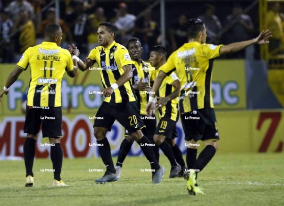 La celebración del gol de José Danilo Tobías.