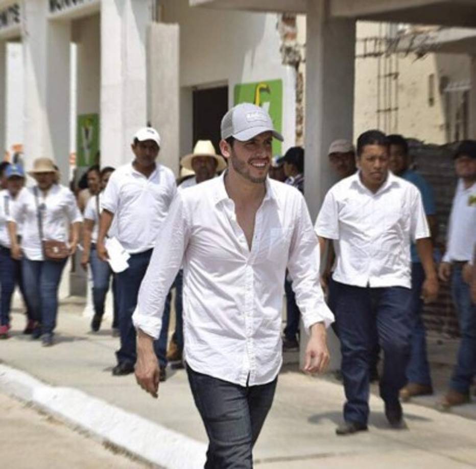 Abel es empresario, agricultor y deportista.