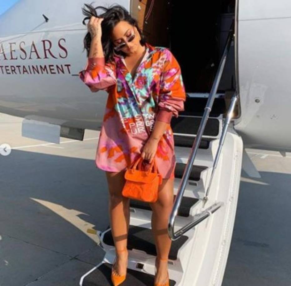 La antigua estrella Disney ha publicado una fotografía en su cuenta de Instagram que la muestra orgullosamente al natural e incluso luciendo un poco de celulitis para demostrar que ciertos 'miedos' han sido completamente superados.