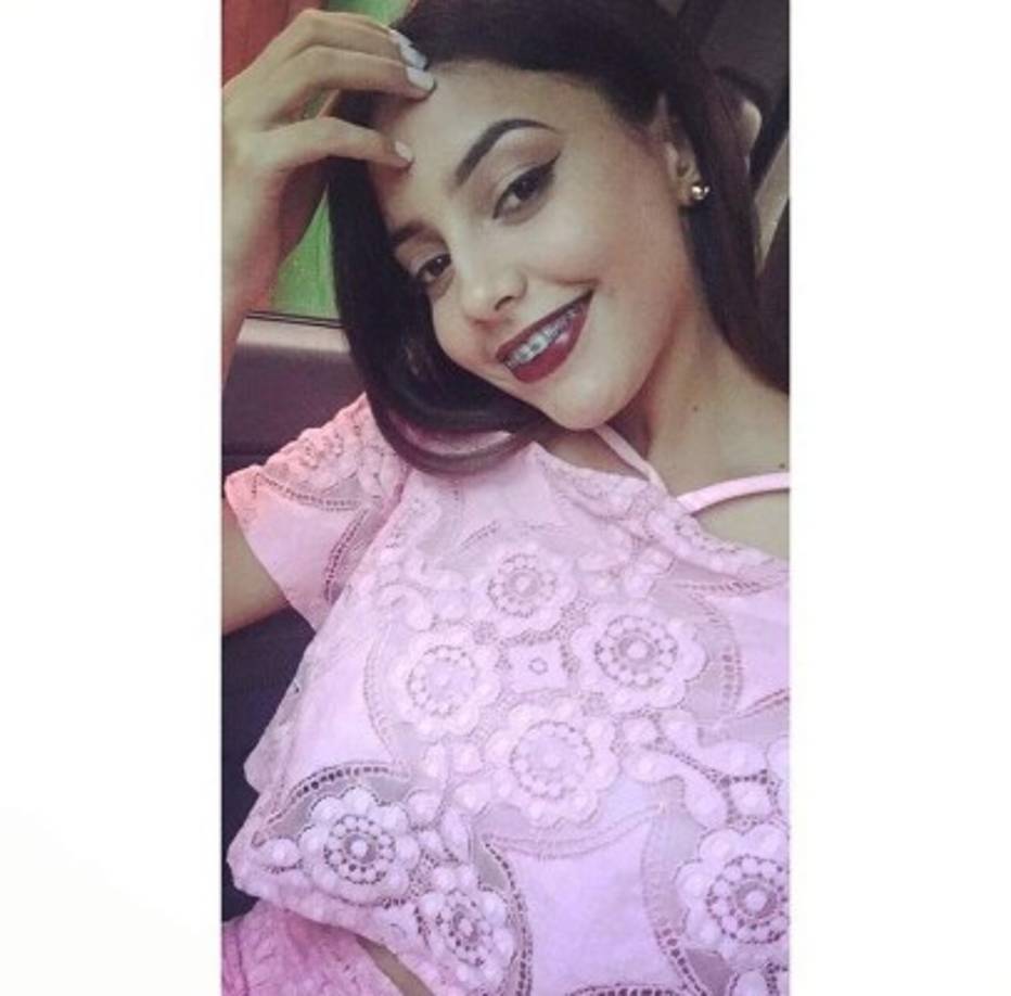 Stephanie Lobo, que es dos años mayor que Cristian Cálix, actualmente solo se dedica al estudio.