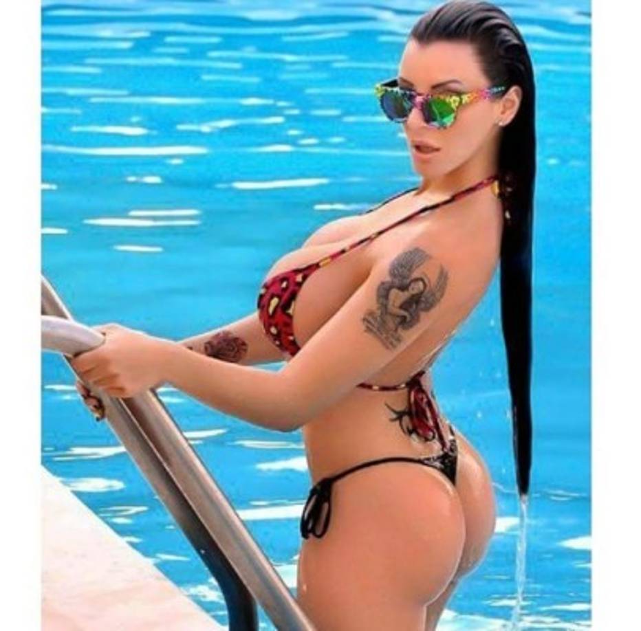 Amandha Fox donará el 10 por ciento de lo que reciba por la venta de sus almanaques al Vicenza Calcio.