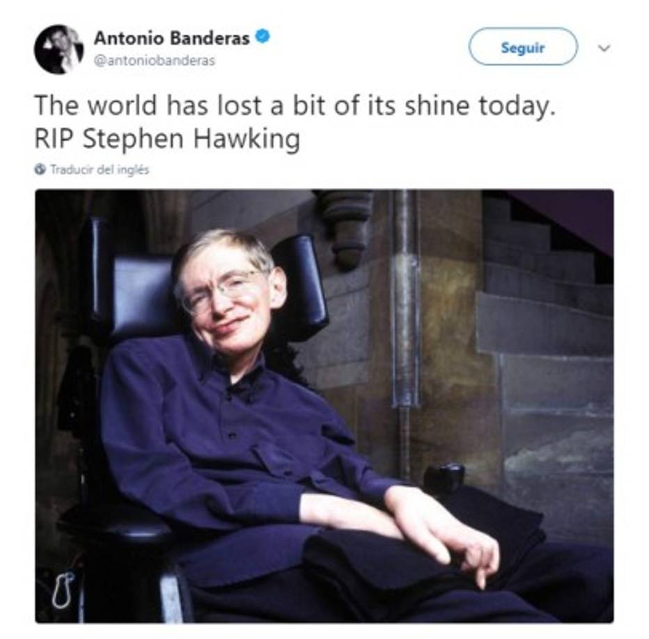 “El mundo ha perdido un poco de su brillo hoy. Descanse en paz Stephen Hawking'.