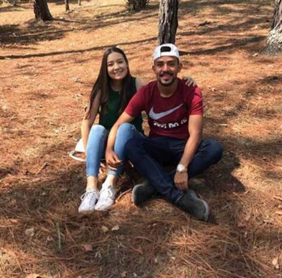 Alejandro Reyes: El mediocampista del Olimpia la pasó a lo grande con su novia.