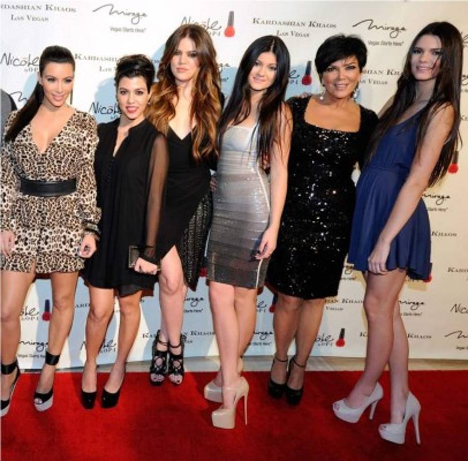 Las Kardashian-Jenner son, sin lugar a duda, las reinas de las plataformas sociales, en las que no pasa un solo día que no compartan fotos, vídeos o comentarios.