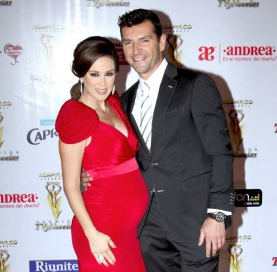 El doloroso episodio ocurrió en 2013 cuando la pareja esperaba mellizos y en el momento del parto lamentablemente murió uno de ellos. Se trataba de una niña y un varón, pero lamentablemente el pequeño no pudo conocer a sus padres.