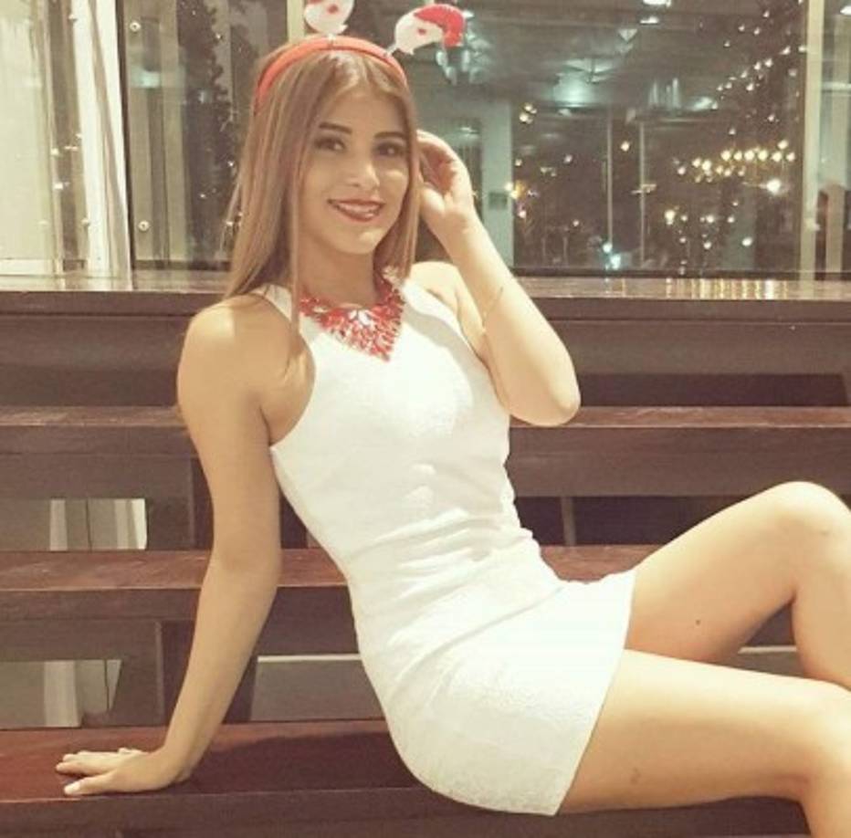 Genys Alfaro es modelo de la compañia Loto de Honduras y brilla en la Tv hondureña.