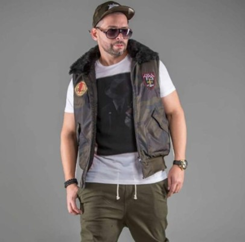 Chezina alcanzó la fama por su 'buen reguetón' ahora todo parece que usará su tra tra tra para mezclarlo con canciones nuevas, la moda de Daddy Yankee.