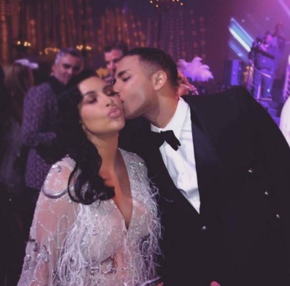 La fiesta se llevó a cabo en la noche del viernes en The Lot Studios en West Hollywood y por supuesto, todos los detalles fueron compartidos a través de sus redes sociales.