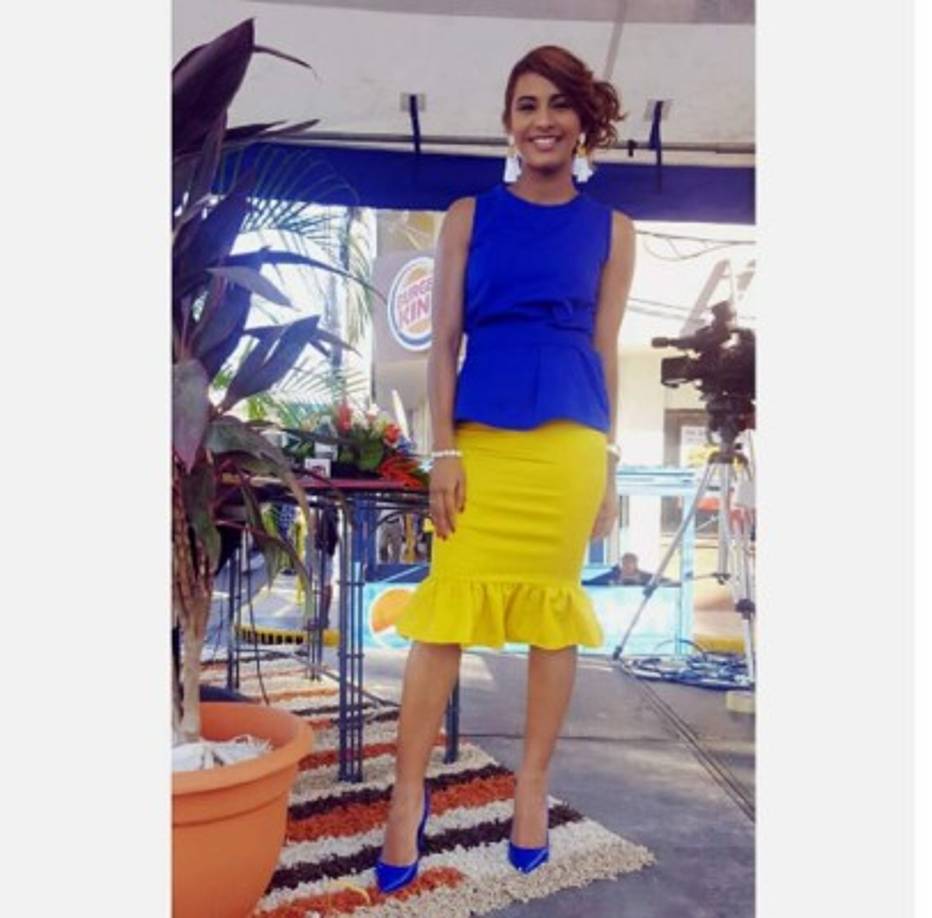 Marla Escobar y su look en el canal Teleceiba.